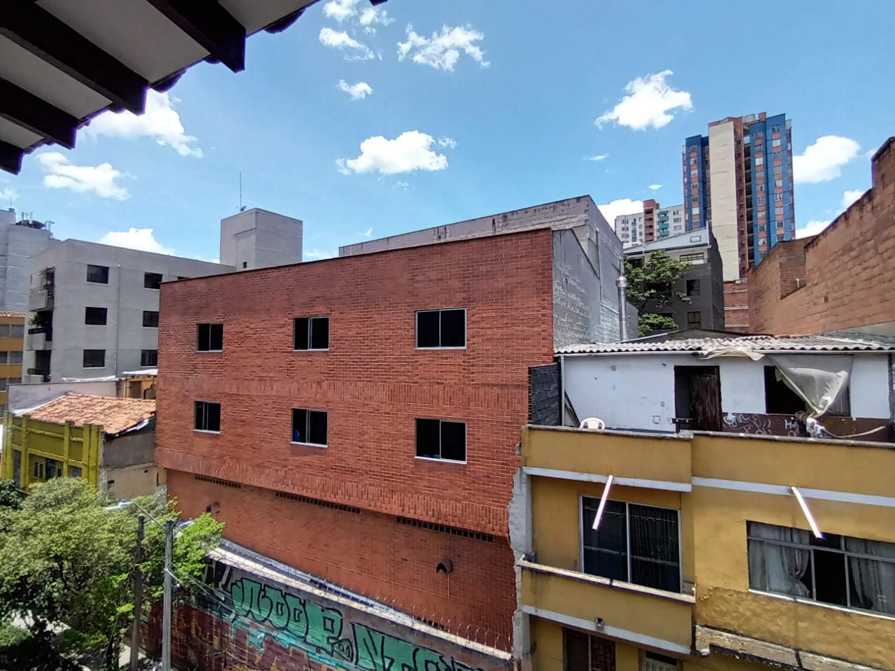 Casa en arriendo Antioquia Medellín Boston 128 m2 Habitaciones 4 Baños 3 Garajes 1 Precio $2600000