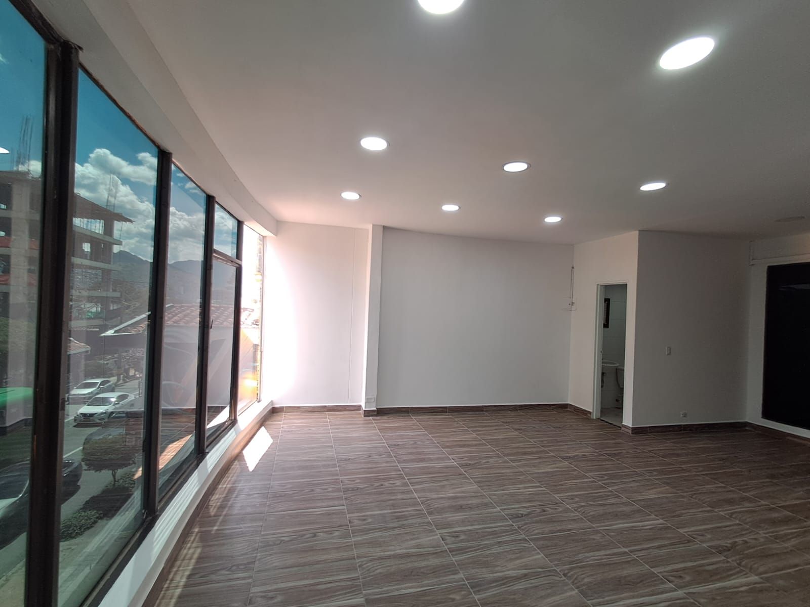 Oficina en arriendo Antioquia Medellín Astorga 44 m2 Habitaciones 0 Baños 1 Garajes 1 Precio $3200000