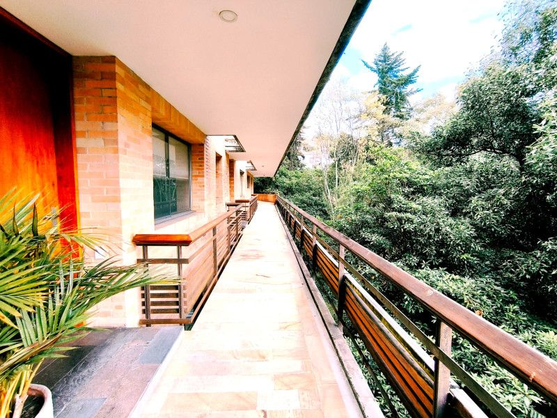 Apartamento en venta Cundinamarca Bogotá Suba Naranjos 140 m2 Habitaciones 2 Baños 3 Garajes 2 Precio $1050000000