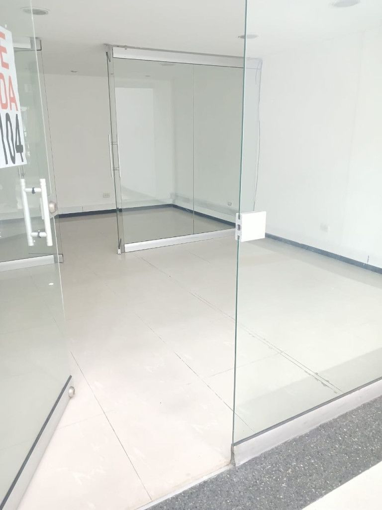 Local en arriendo Cundinamarca Bogotá Sucre 21 m2 Habitaciones 0 Baños 2 Garajes 0 Precio $2535540