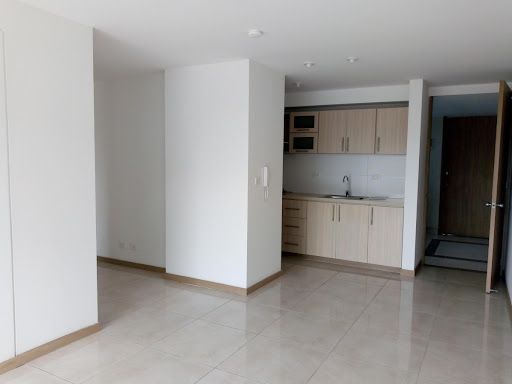 Apartamento en arriendo Valle Del Cauca Cali Conjunto Residencial Prados Del Rosal 74 m2 Habitaciones 2 Baños 2 Garajes 1 Precio $1850000