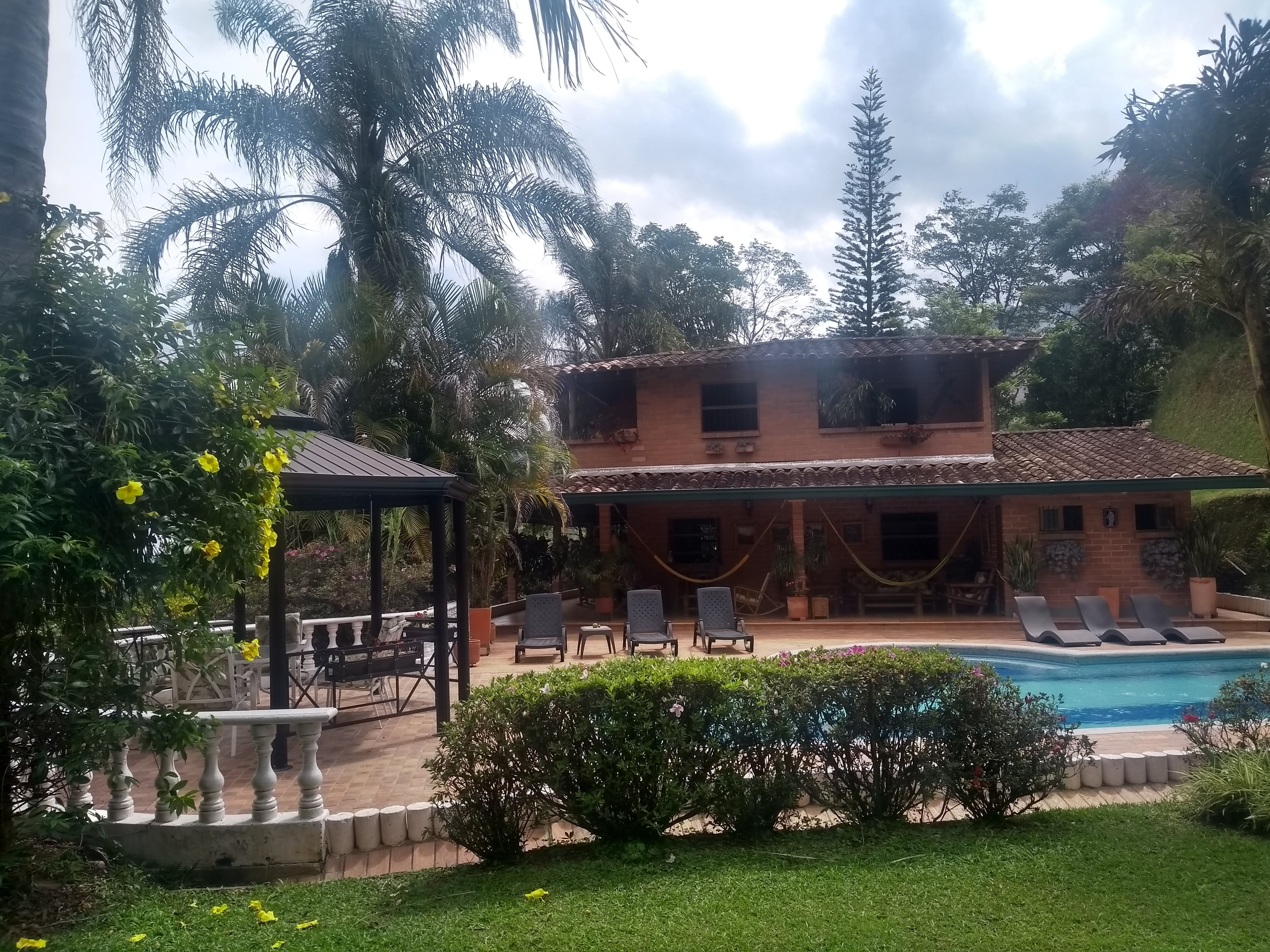 Finca en venta Antioquia Barbosa Centro 6500 m2 Habitaciones 5 Baños 4 Garajes 6 Precio $1600000000