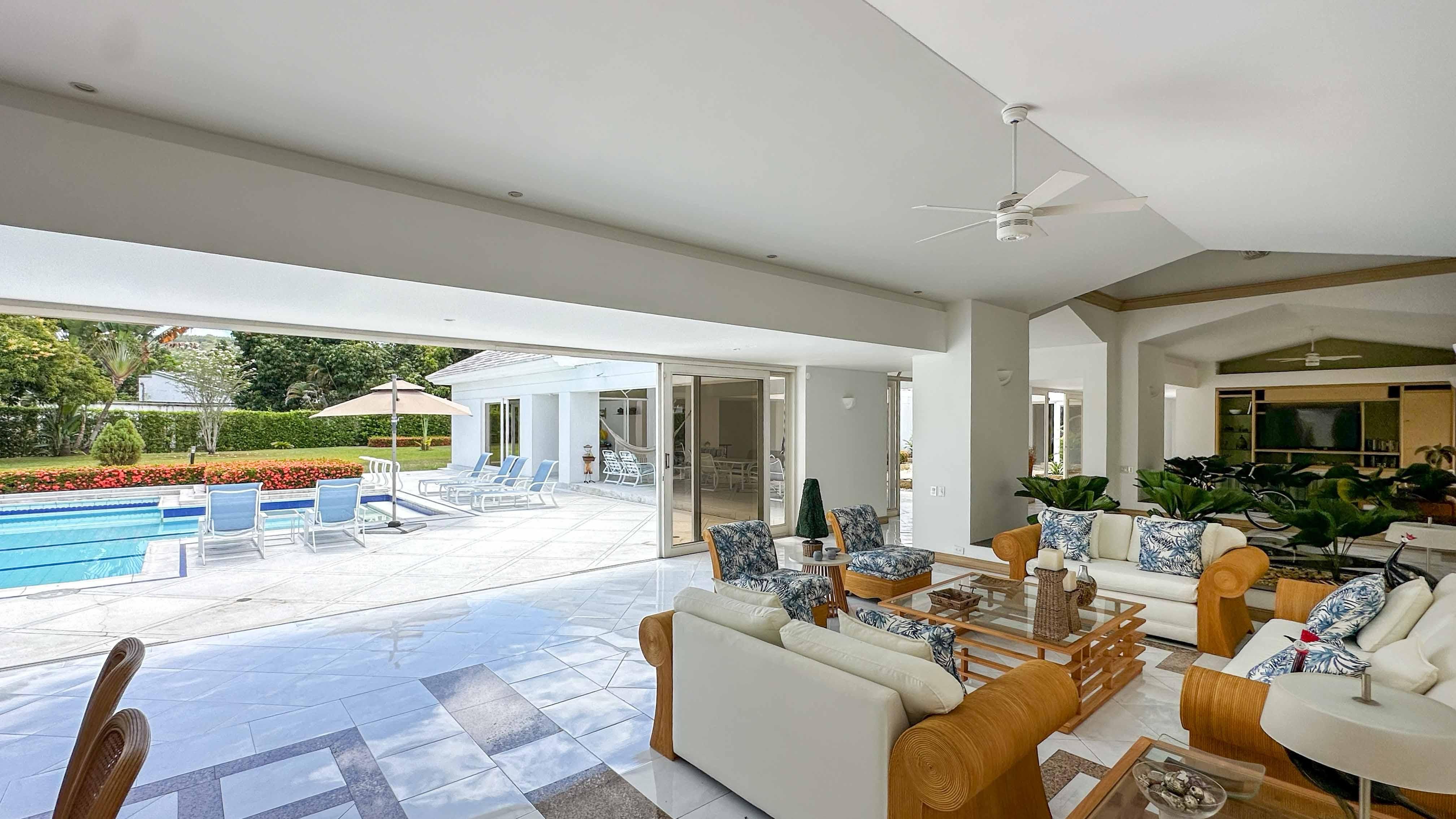 Casa en venta Tolima Melgar Br Valle De Los Lanceros 1000 m2 Habitaciones 7 Baños 9 Garajes 6 Precio $3200000000