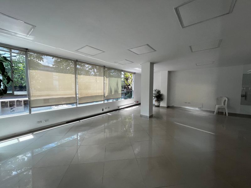 Oficina en arriendo Antioquia Medellín Suramericana 85 m2 Habitaciones 0 Baños 2 Garajes 0 Precio $5950000