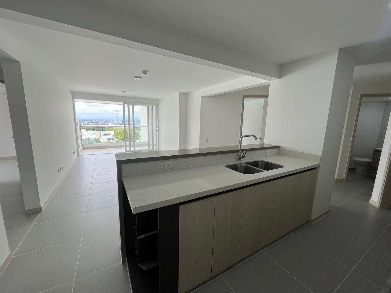 Apartamento en arriendo Valle Del Cauca Cali Parcelaciones Pance 116 m2 Habitaciones 3 Baños 4 Garajes 2 Precio $4500000