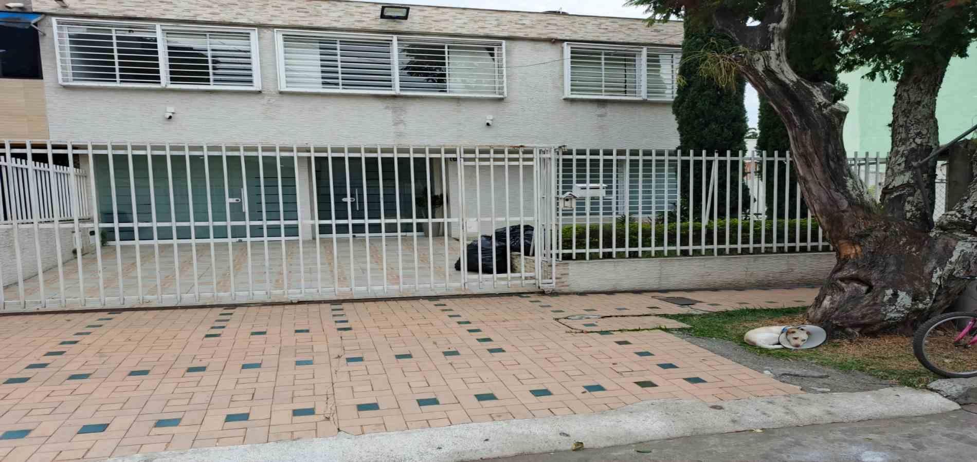 Casa en venta Valle Del Cauca Cali Vipasa 386 m2 Habitaciones 4 Baños 4 Garajes 2 Precio $1180000000