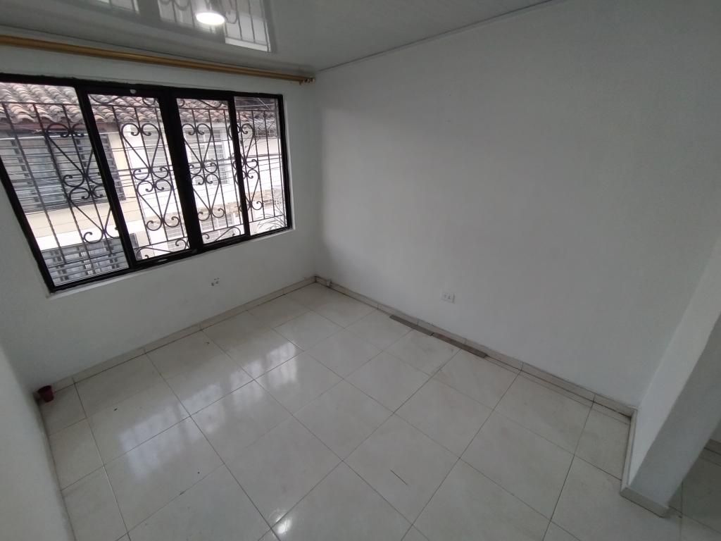 Casa en arriendo Valle Del Cauca Cali Los Guayacanes 90 m2 Habitaciones 3 Baños 1 Garajes 2 Precio $950000