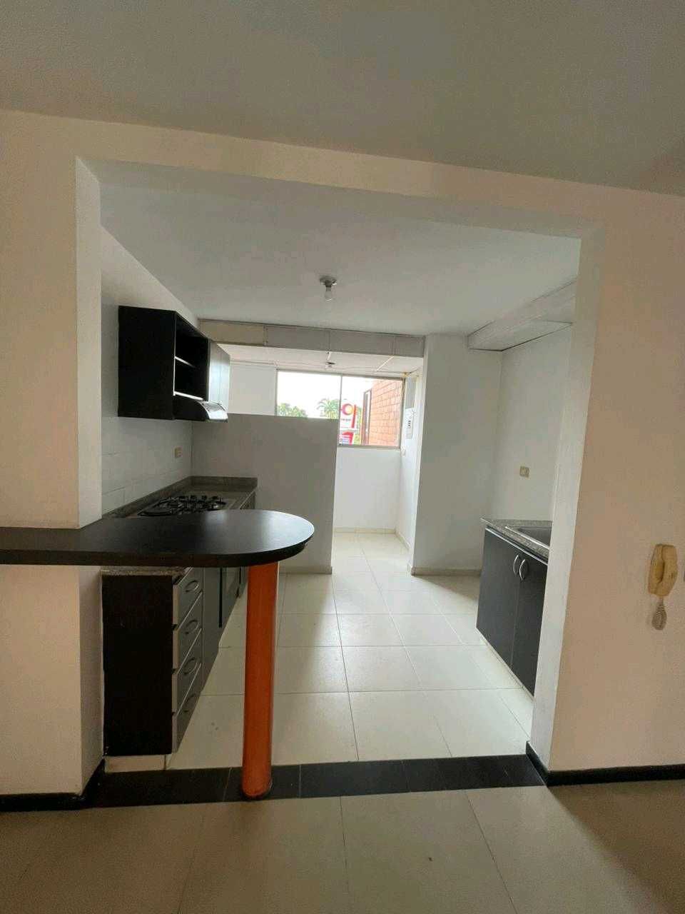 Apartamento en arriendo Valle Del Cauca Cali La Hacienda 85 m2 Habitaciones 3 Baños 2 Garajes 1 Precio $3150000