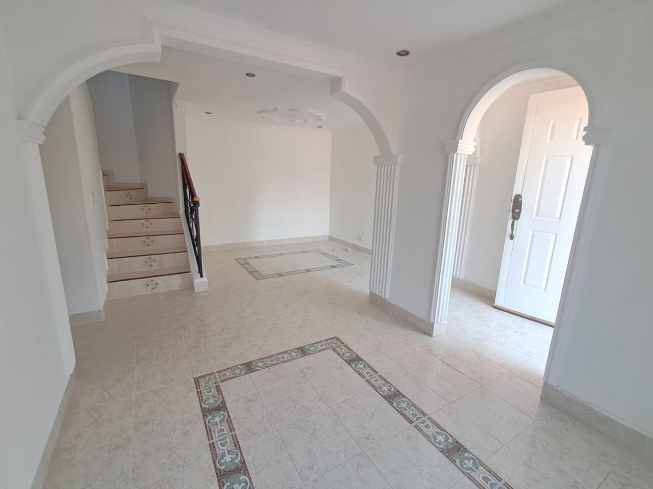 Casa en arriendo Antioquia Medellín La Mota 95 m2 Habitaciones 3 Baños 3 Garajes 1 Precio $3300000