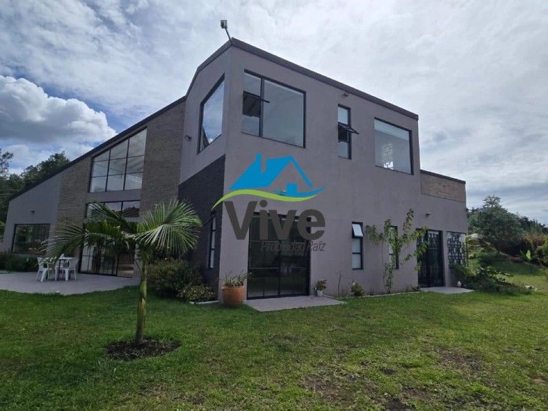 Finca en venta Antioquia El Retiro Cn El Campo 7800 m2 Habitaciones 6 Baños 6 Garajes 0 Precio $2350000000