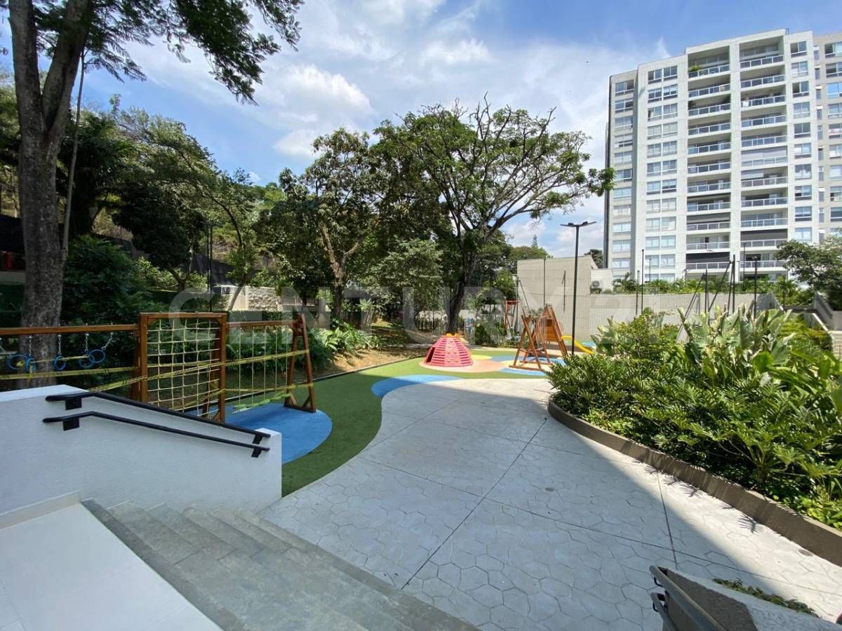 Apartamento en venta Valle Del Cauca Cali Tejares - Cristales 100 m2 Habitaciones 3 Baños 2 Garajes 2 Precio $800000000