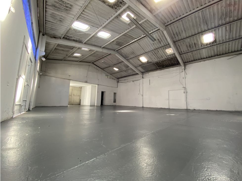 Bodega en arriendo Caldas Manizales El Campin 220 m2 Habitaciones 0 Baños 2 Garajes 1 Precio $7735000