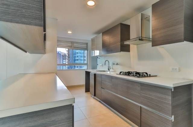 Apartamento en venta Antioquia Medellín Villanueva 138 m2 Habitaciones 3 Baños 4 Garajes 3 Precio $1550000000