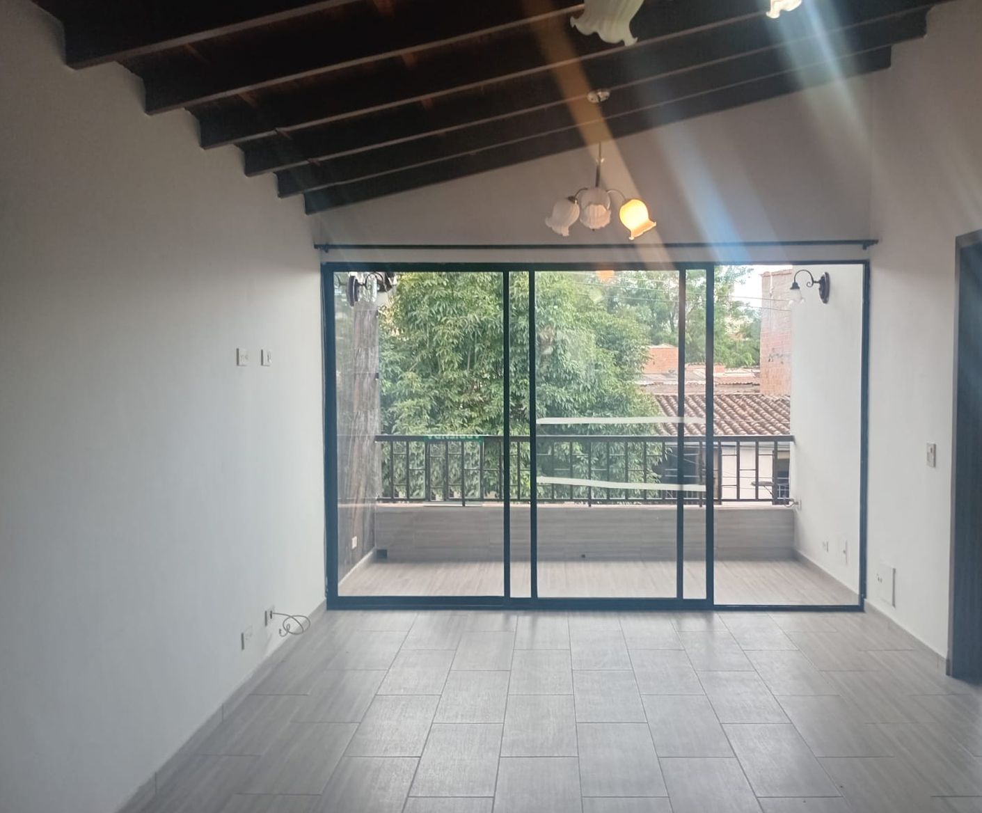 Apartamento en arriendo o venta Antioquia Medellín La Gloria 72 m2 Habitaciones 2 Baños 2 Garajes 0 Precio venta $540000000 Precio arriendo $2400000