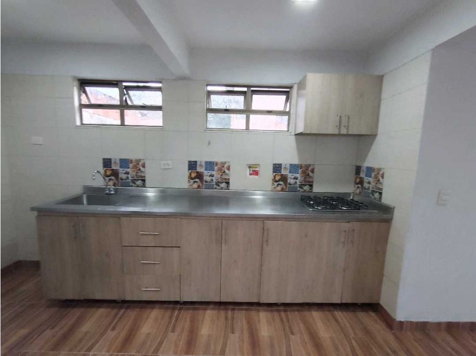 Apartamento en arriendo Antioquia Medellín Enciso 98 m2 Habitaciones 3 Baños 2 Garajes 0 Precio $2500000