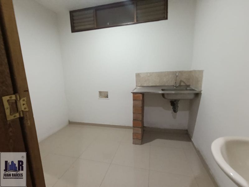 Local en arriendo Antioquia Caldas Caldas 25 m2 Habitaciones 0 Baños 0 Garajes 0 Precio $1400000