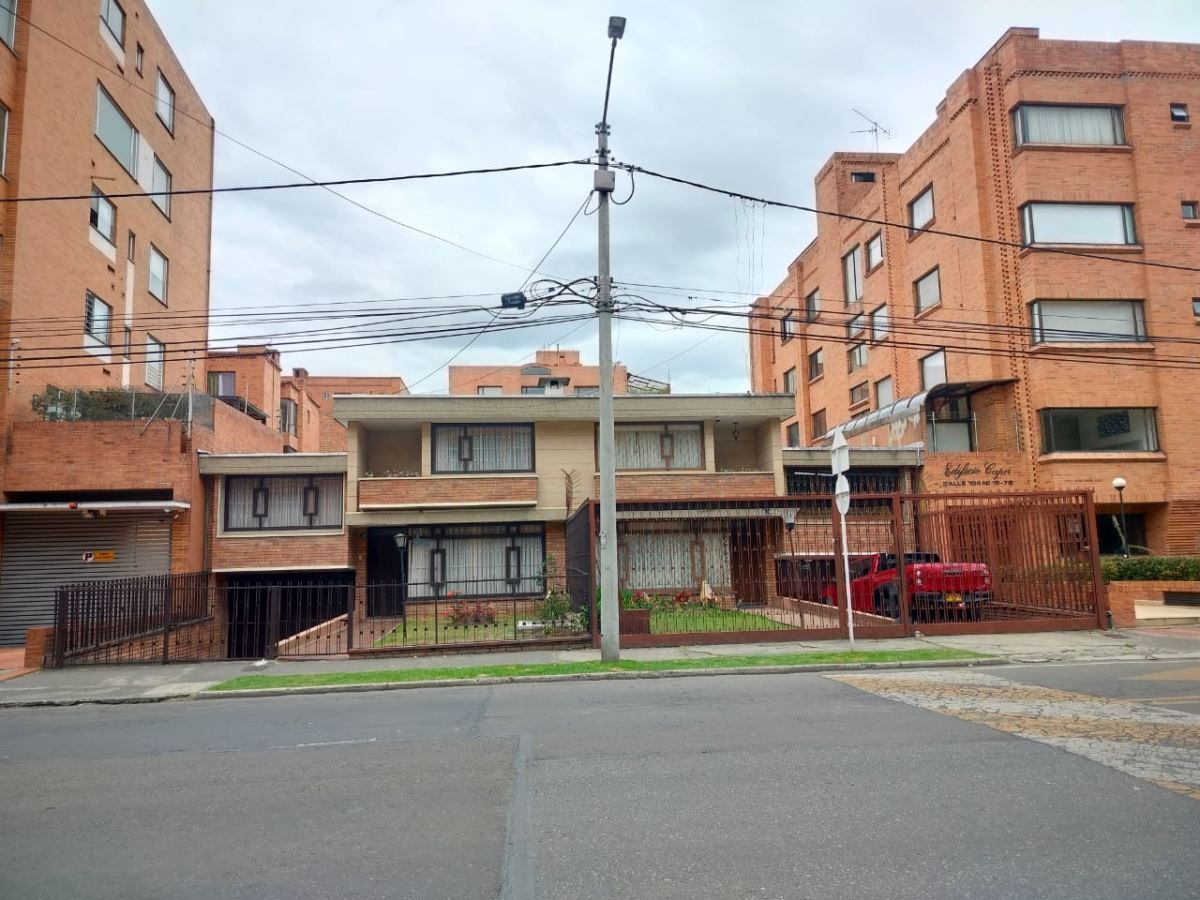 Casa en venta Cundinamarca Bogotá Santa Bibiana 612 m2 Habitaciones 6 Baños 5 Garajes 5 Precio $6000000000