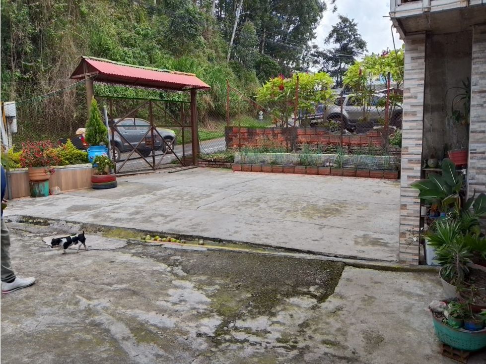 Finca en venta Caldas Manizales Manizales 82 m2 Habitaciones 4 Baños 1 Garajes 4 Precio $650000000