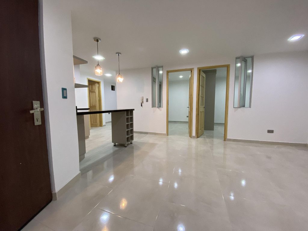 Apartamento en venta Cundinamarca Bogotá Los Rosales 73 m2 Habitaciones 3 Baños 2 Garajes 0 Precio $395000000