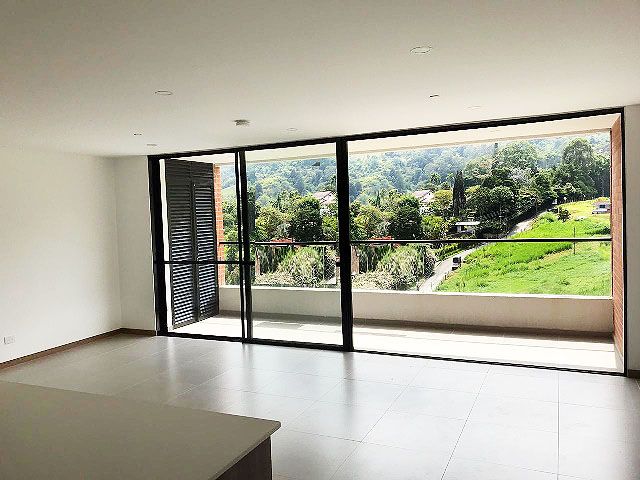 Apartamento en arriendo Antioquia Medellín El Diamante 134 m2 Habitaciones 3 Baños 4 Garajes 2 Precio $6000000