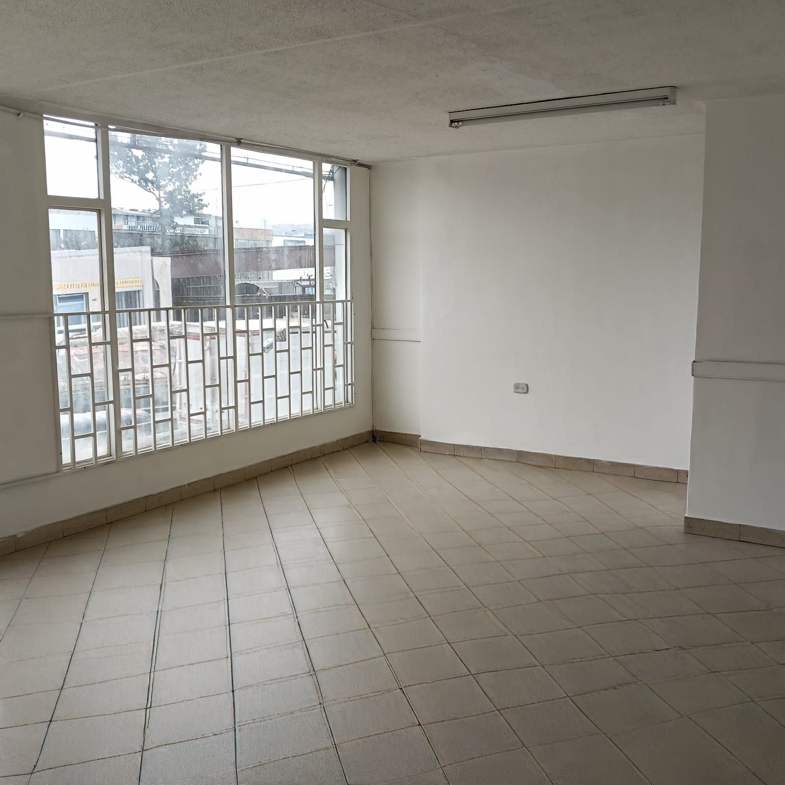 Local en arriendo Cundinamarca Bogotá La Alqueria 90 m2 Habitaciones 0 Baños 1 Garajes 0 Precio $2200000