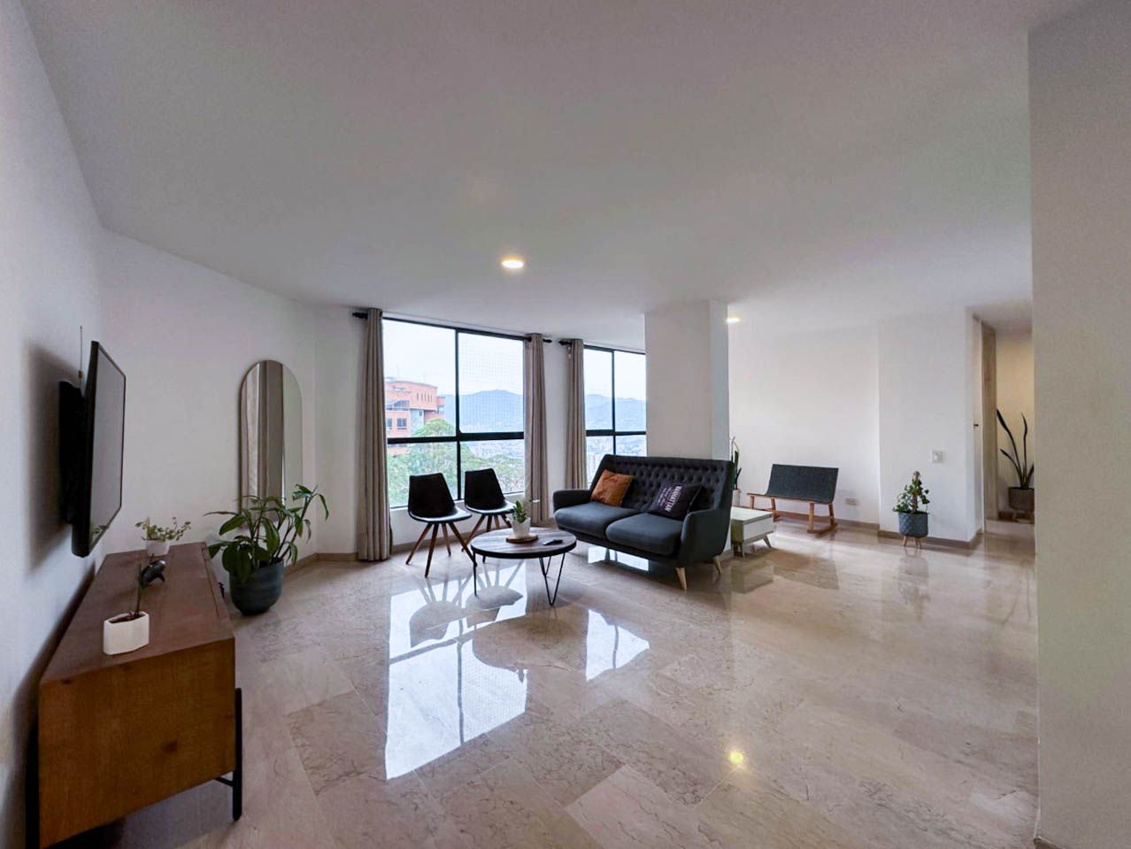 Apartamento en venta Antioquia Medellín El Tesoro 130 m2 Habitaciones 2 Baños 2 Garajes 2 Precio $995000000