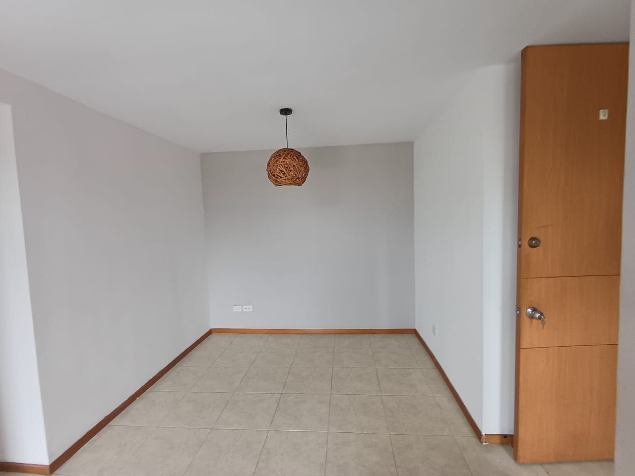 Apartamento en arriendo o venta Risaralda Pereira La Elvira 50 m2 Habitaciones 3 Baños 2 Garajes 1 Precio venta $280000000 Precio arriendo $1800000