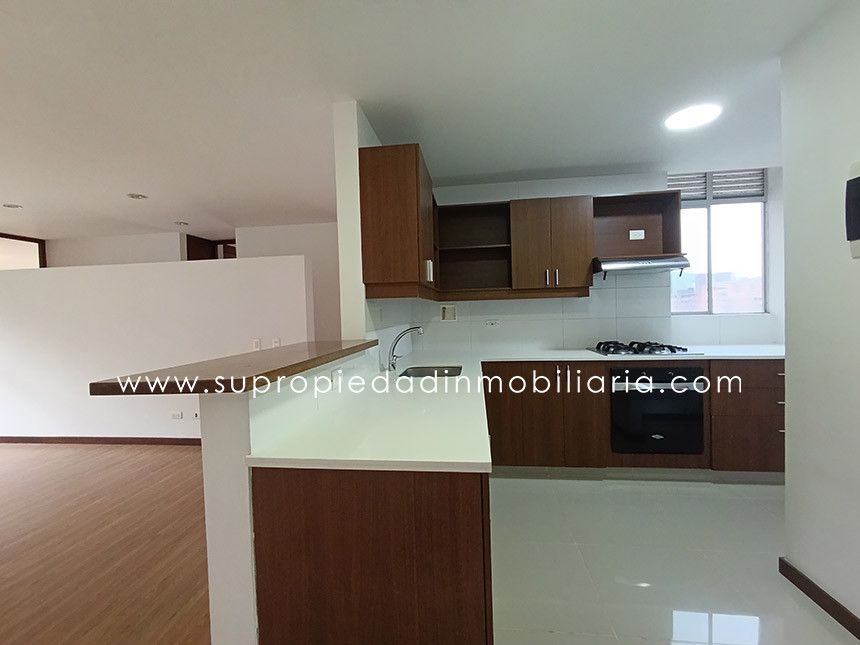 Apartamento en arriendo Antioquia Envigado Loma Linda 150 m2 Habitaciones 3 Baños 5 Garajes 1 Precio $6000000