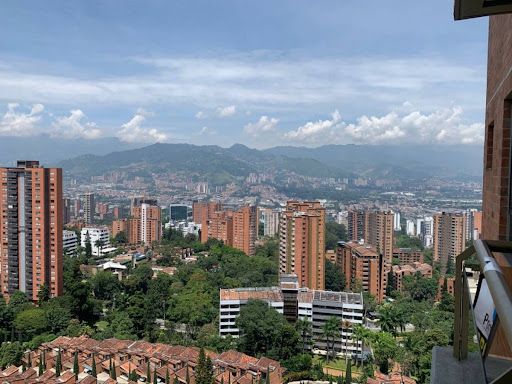 Apartamento en arriendo Antioquia Medellín Los Balsos No1 103 m2 Habitaciones 2 Baños 2 Garajes 2 Precio $4600000
