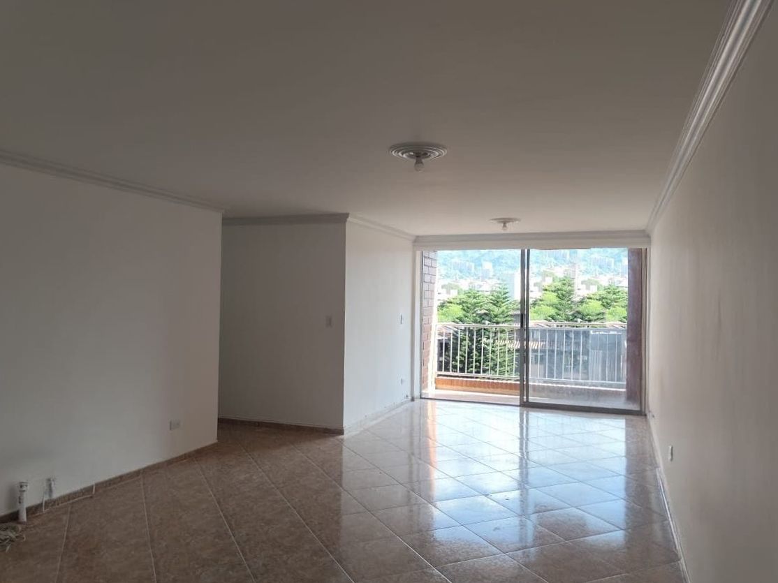 Apartamento en arriendo Antioquia Envigado Jardines 140 m2 Habitaciones 4 Baños 2 Garajes 2 Precio $4450000