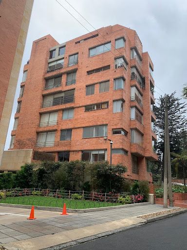 Apartamento en venta Cundinamarca Bogotá Los Rosales 84 m2 Habitaciones 1 Baños 2 Garajes 1 Precio $840000000