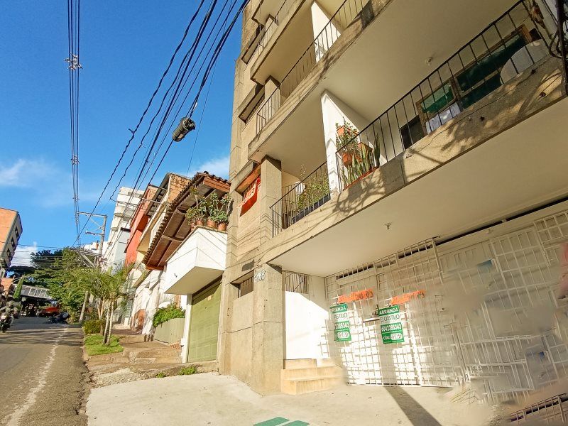 Local en arriendo Antioquia Medellín San Miguel 85 m2 Habitaciones 0 Baños 1 Garajes 0 Precio $2000000