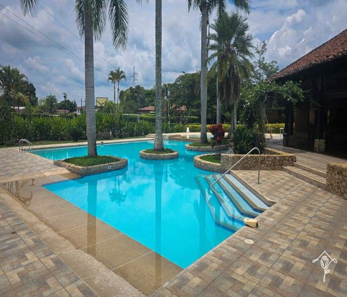 Casa en venta Valle Del Cauca Jamundí Cn Valle Verde 421 m2 Habitaciones 3 Baños 3 Garajes 6 Precio $990000000