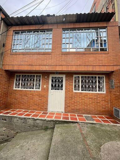 Casa en venta Cundinamarca Bogotá Altos De Suba 115 m2 Habitaciones 3 Baños 1 Garajes 0 Precio $235000000