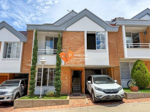 Casa en venta Santander Floridablanca Br La Colina Campestre 154 m2 Habitaciones 3 Baños 3 Garajes 2 Precio $720000000