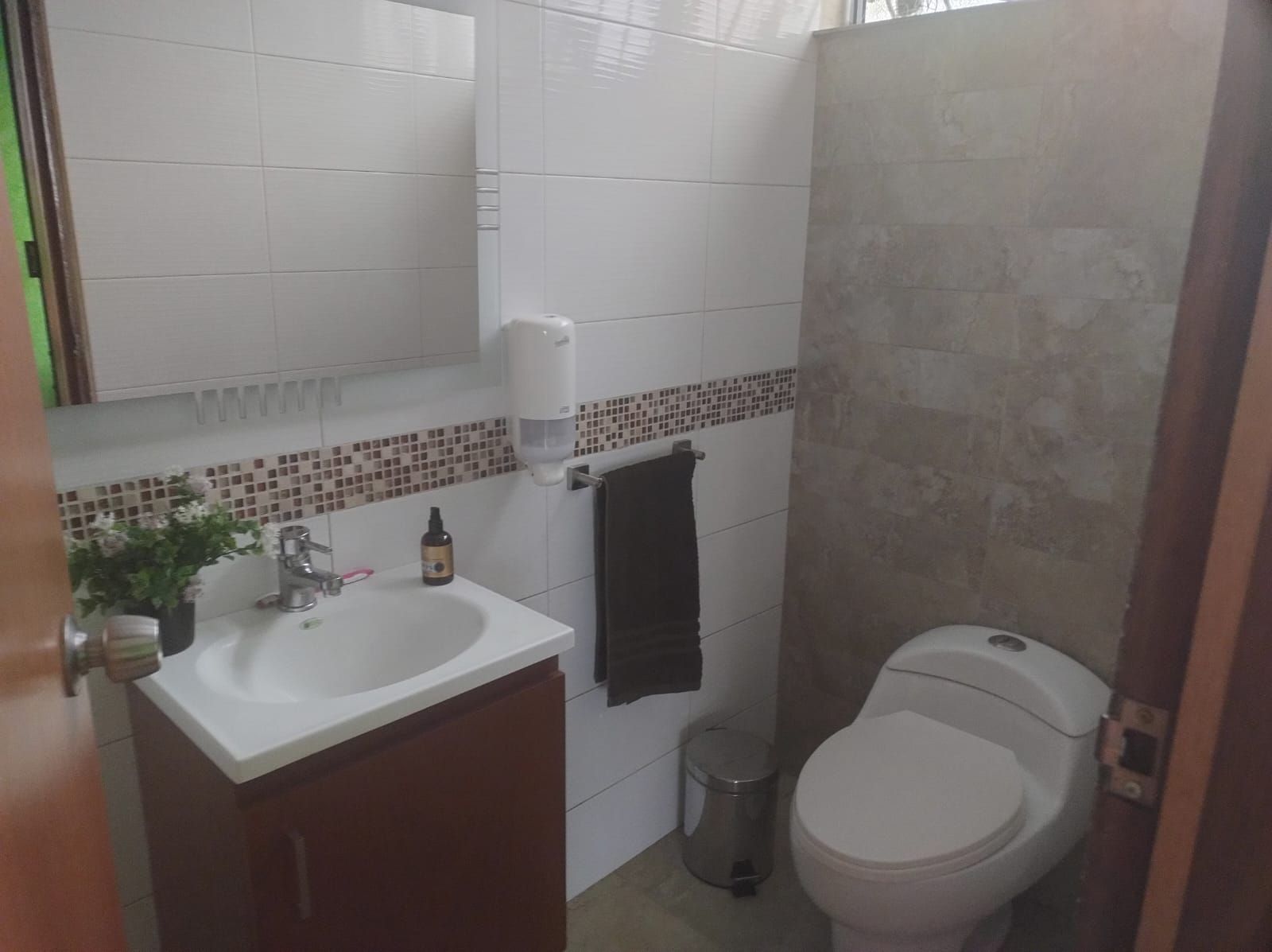 Casa en venta Cundinamarca Bogotá Trabla 400 m2 Habitaciones 4 Baños 3 Garajes 2 Precio $1200000000