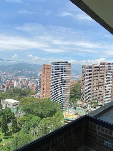 Apartamento en venta Antioquia Medellín Altos Del Poblado 140 m2 Habitaciones 2 Baños 3 Garajes 1 Precio $1680000000