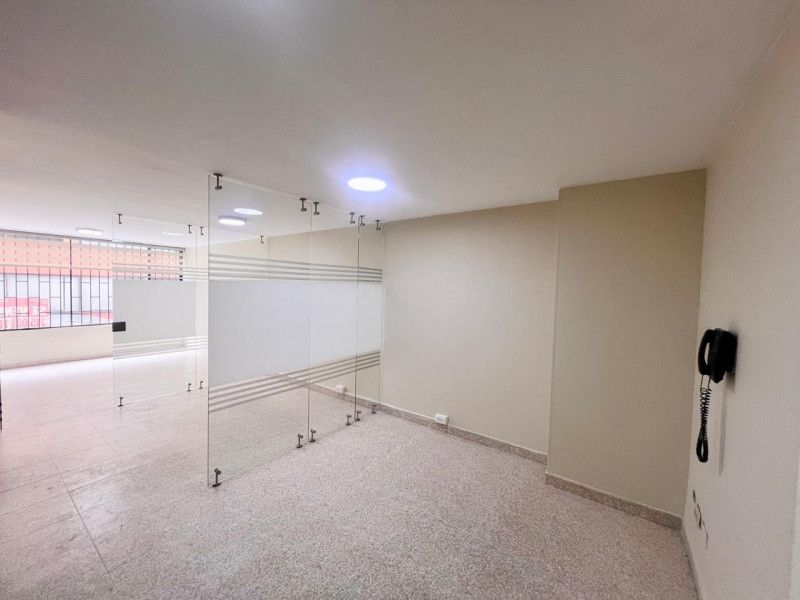 Oficina en arriendo Cundinamarca Bogotá El Espartillal 62 m2 Habitaciones 0 Baños 1 Garajes 1 Precio $3800000