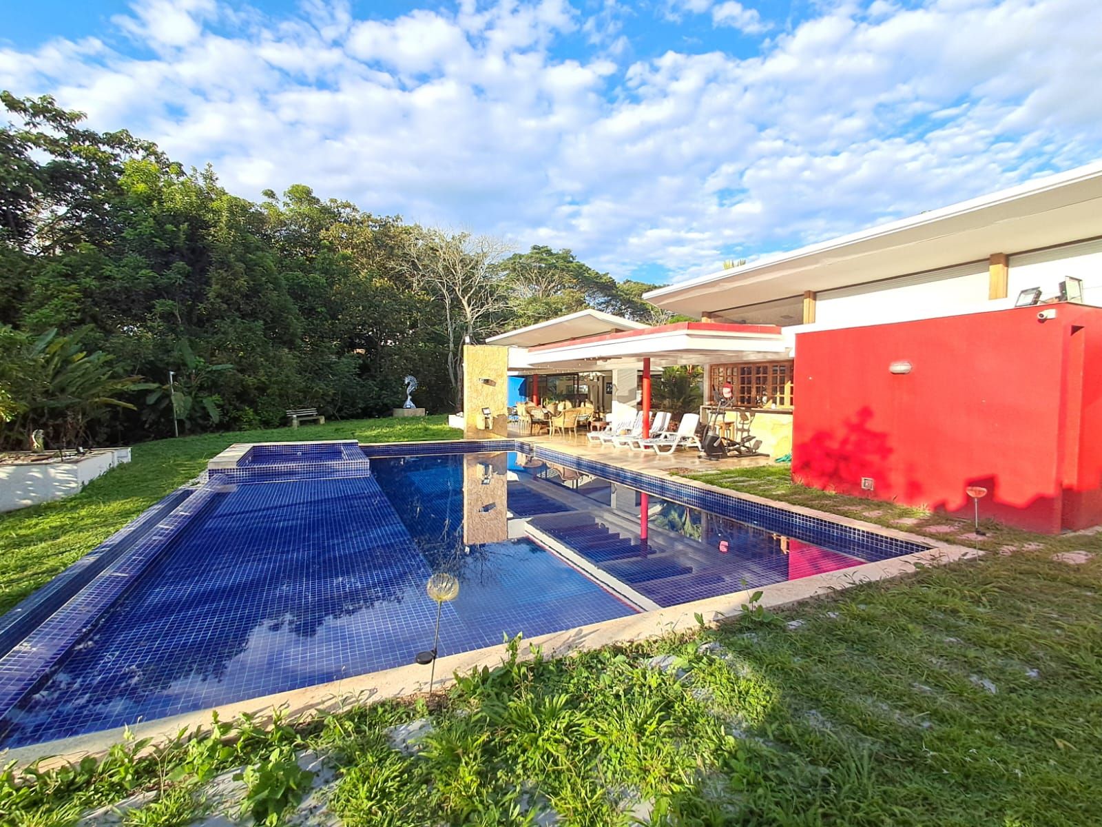 Casa Campestre en arriendo Risaralda Pereira Pereira 500 m2 Habitaciones 3 Baños 4 Garajes 12 Precio $10000000