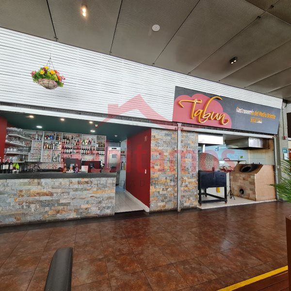 Local en arriendo o venta Antioquia Medellín Castropol 111 m2 Habitaciones 0 Baños 1 Garajes 0 Precio venta $1500000000 Precio arriendo $15000000