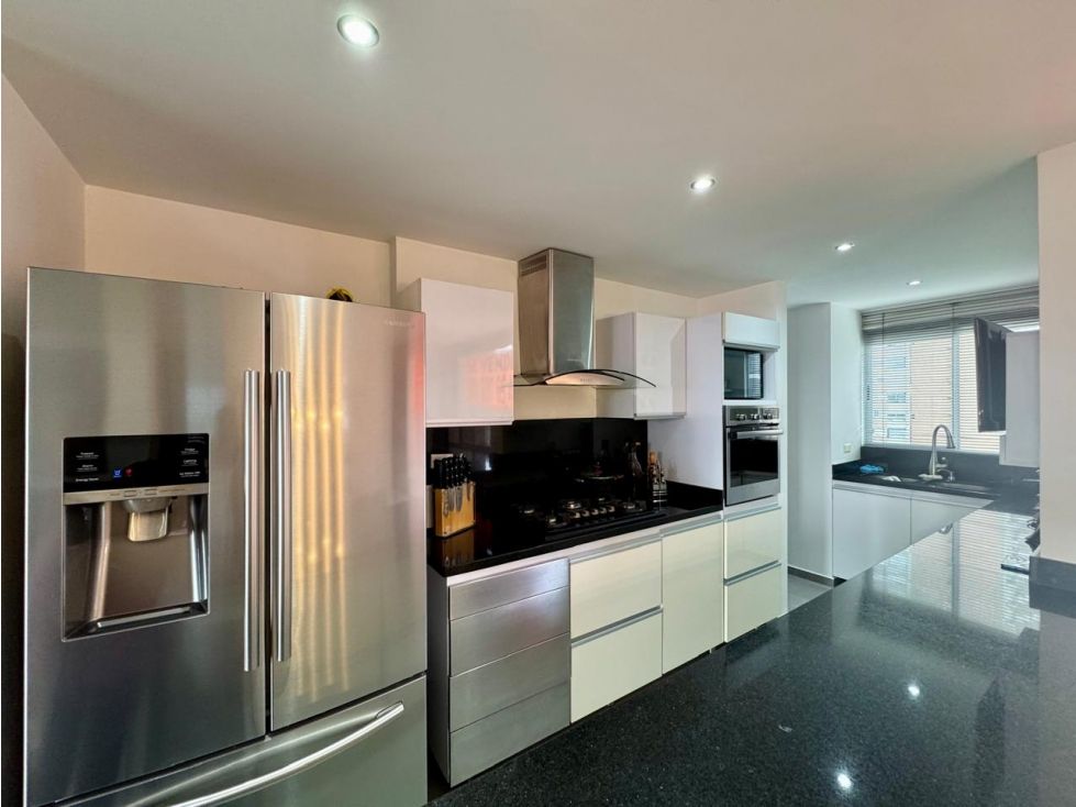 Apartamento en venta Antioquia Envigado La Inmaculada 120 m2 Habitaciones 3 Baños 3 Garajes 2 Precio $1000000000