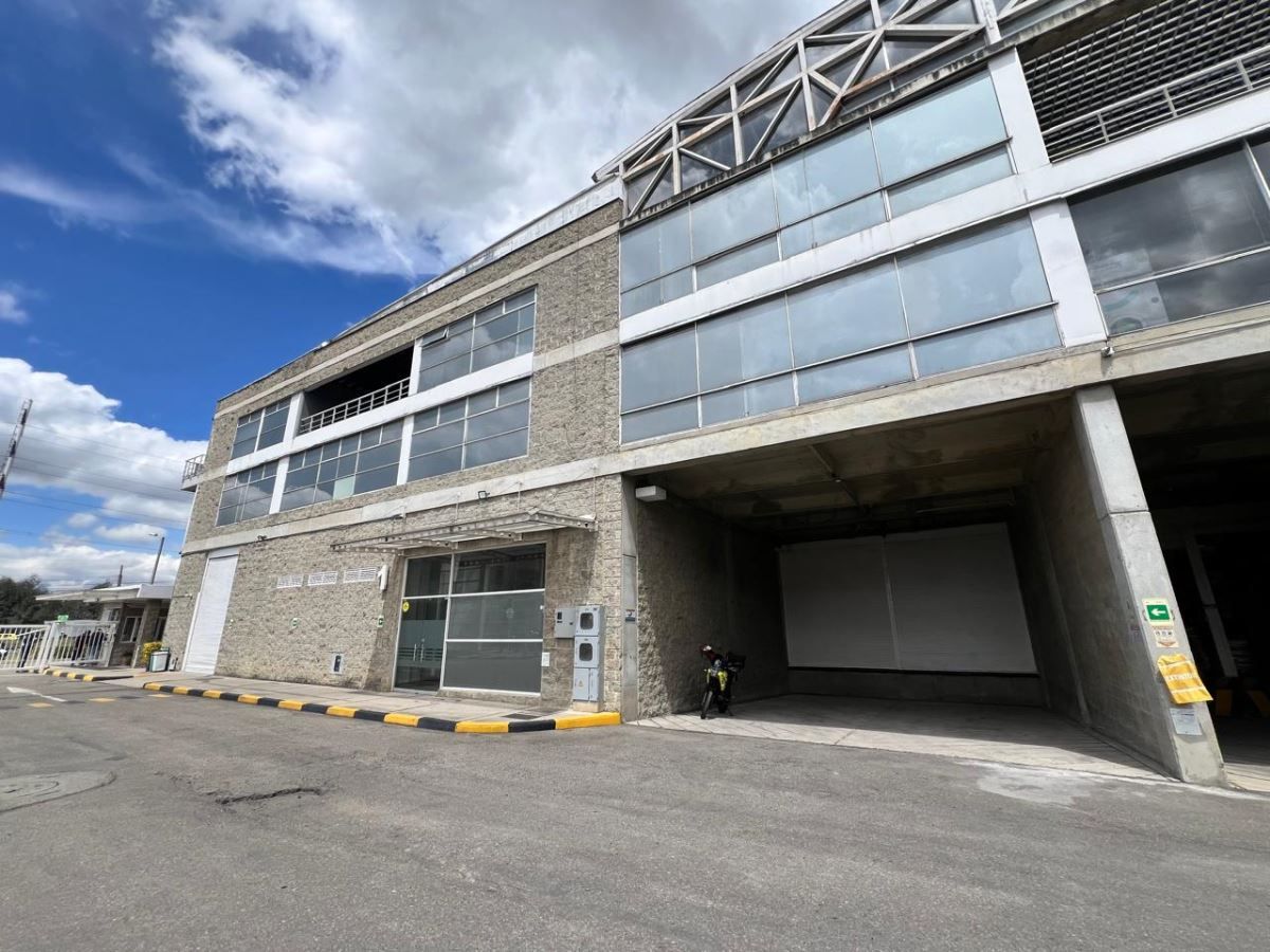 Bodega en arriendo Cundinamarca Cota Cota 2084 m2 Habitaciones 0 Baños 6 Garajes 23 Precio $55750000