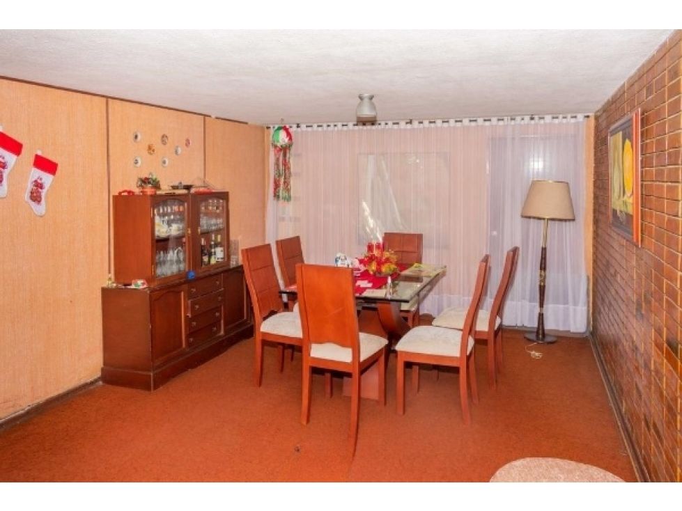 Casa en venta Cundinamarca Bogotá Santa Barbara Oriental 250 m2 Habitaciones 6 Baños 3 Garajes 1 Precio $2000000000