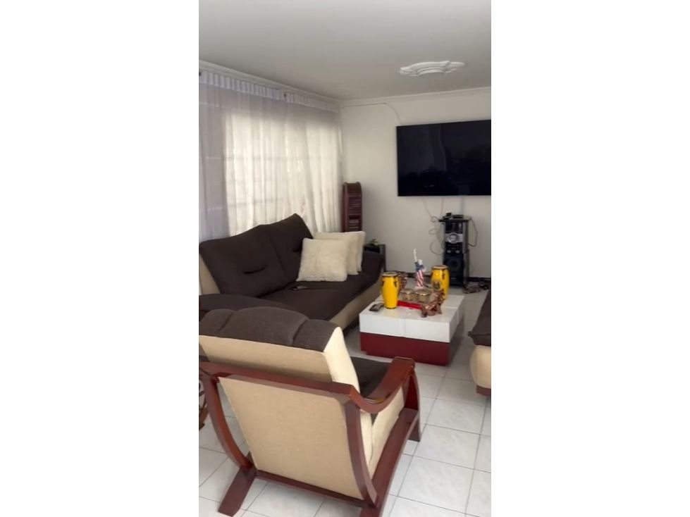 Casa en venta Cundinamarca Bogotá Ciudad Villamayor Antigua 98 m2 Habitaciones 3 Baños 2 Garajes 1 Precio $550000000