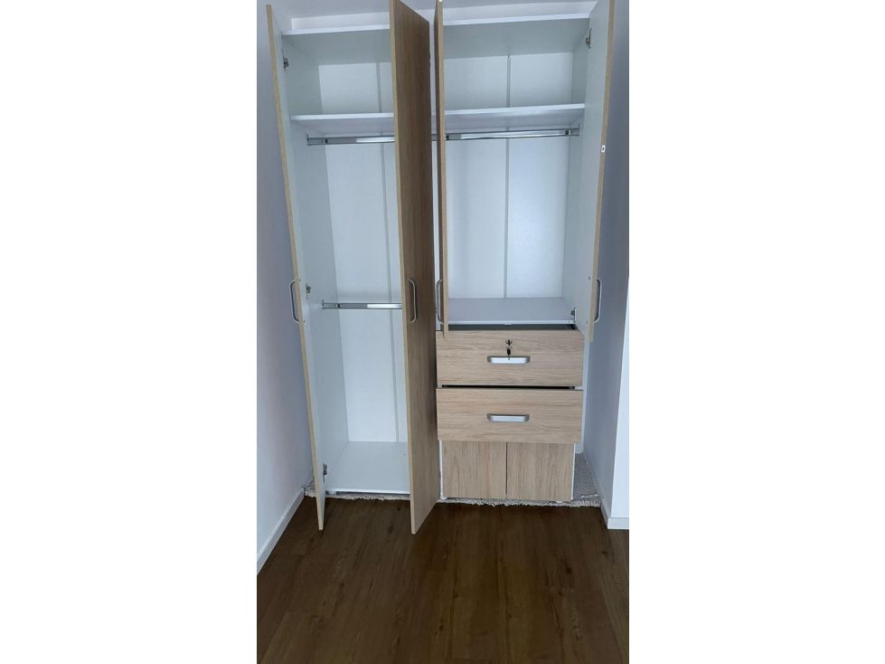 Apartamento en venta Cundinamarca Bogotá Bella Suiza 136 m2 Habitaciones 3 Baños 3 Garajes 2 Precio $830000000