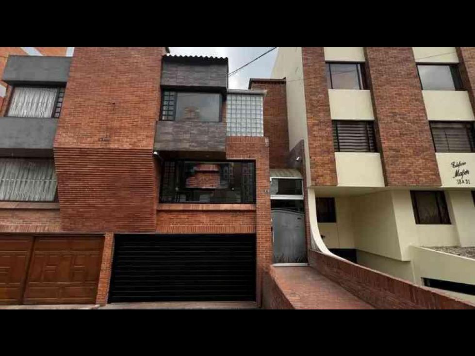 Casa en venta Cundinamarca Bogotá Pelodo Del Contry 434 m2 Habitaciones 4 Baños 4 Garajes 2 Precio $1900000000