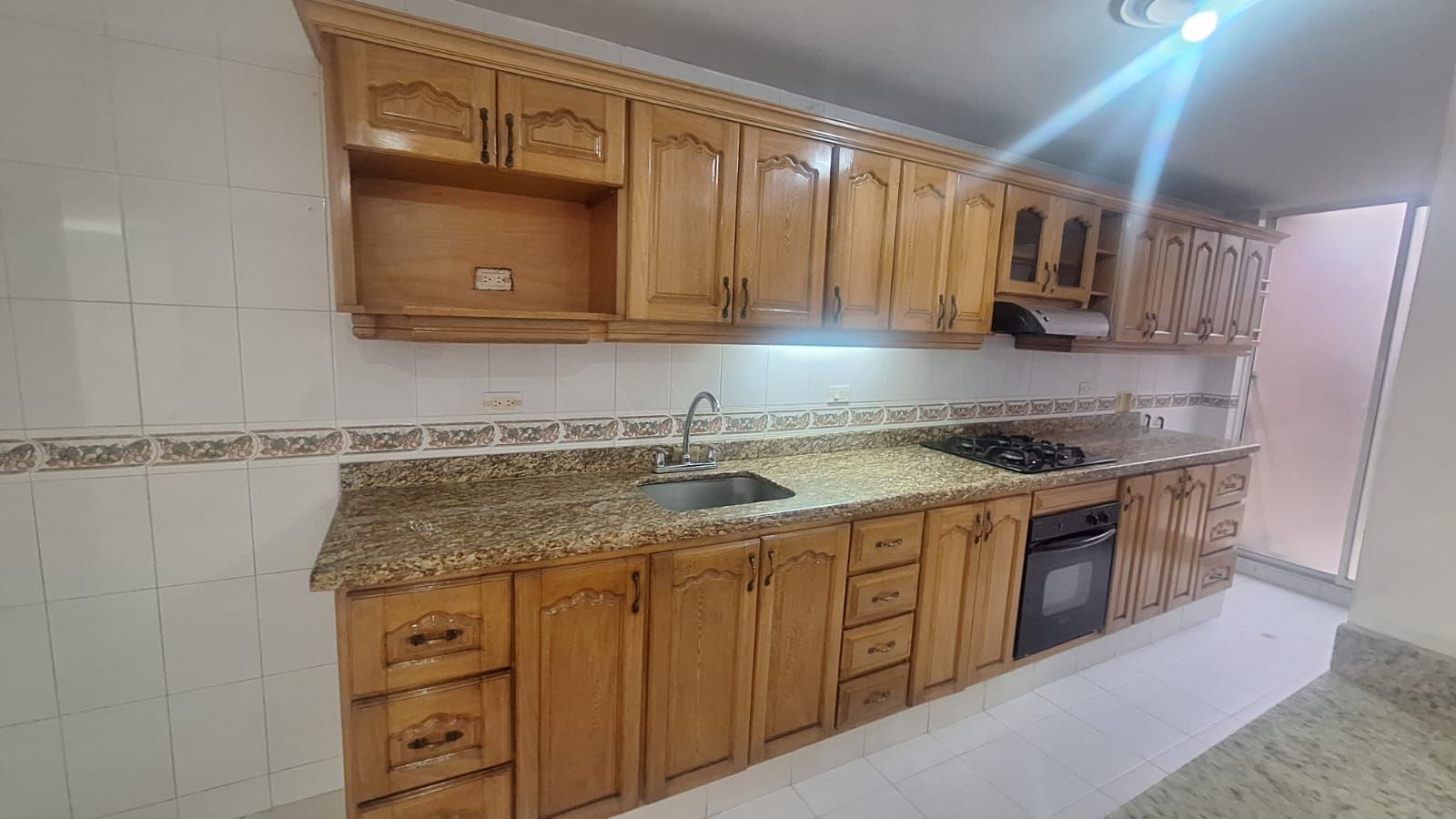 Apartamento en arriendo Antioquia Medellín El Nogal- Los Almendros 170 m2 Habitaciones 3 Baños 3 Garajes 2 Precio $4500000