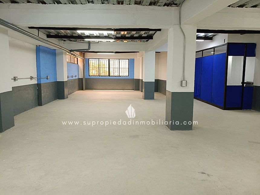 Bodega en arriendo Antioquia Medellín Prado 230 m2 Habitaciones 0 Baños 2 Garajes 2 Precio $7700000