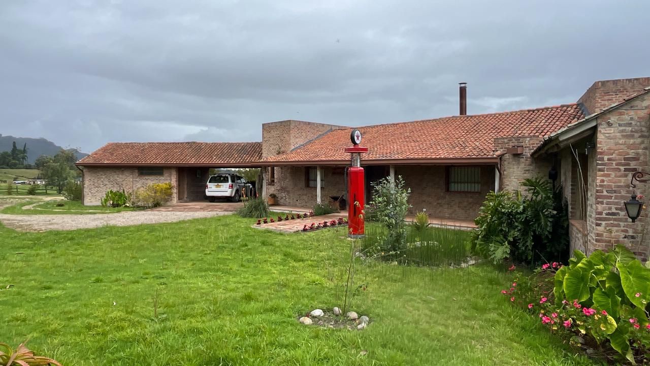 Casa en arriendo Cundinamarca Tabio Tabio 430 m2 Habitaciones 4 Baños 4 Garajes 5 Precio $7000000