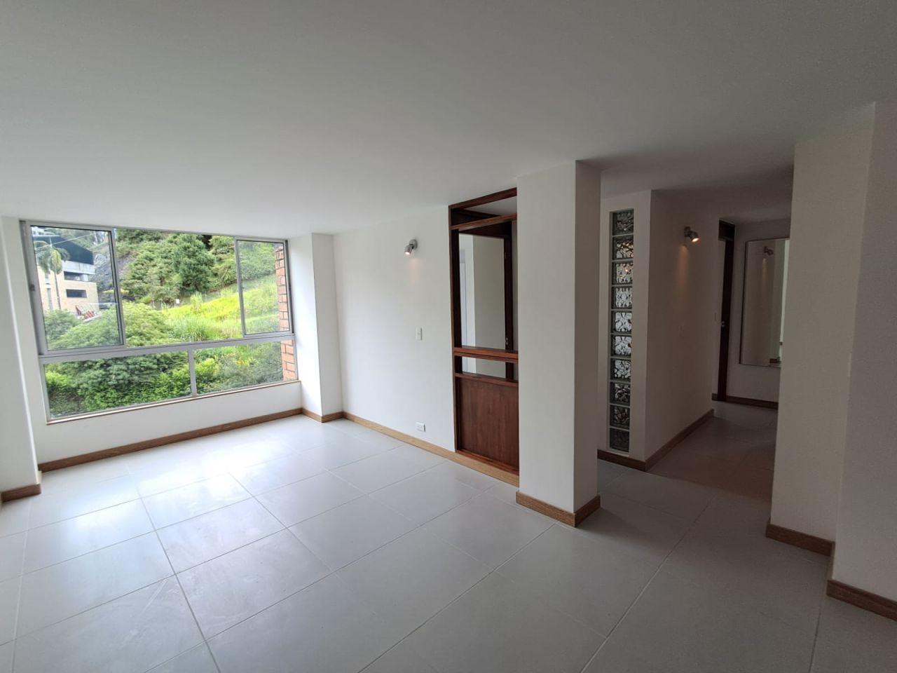 Apartamento en arriendo Antioquia Medellín Santa Rosa De Lima 78 m2 Habitaciones 3 Baños 2 Garajes 1 Precio $3000000